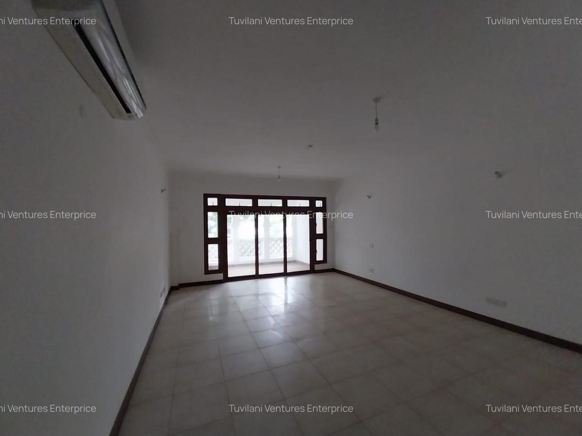 4 Bed Villa with En Suite at Nyali Mombasa - 12