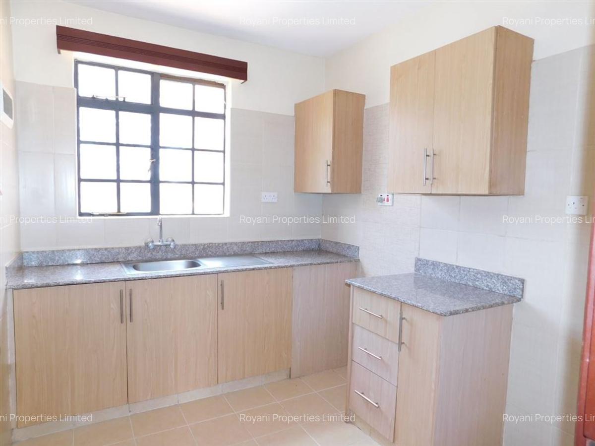 2 Bed Apartment with En Suite at Fourways Junction Estate - 4