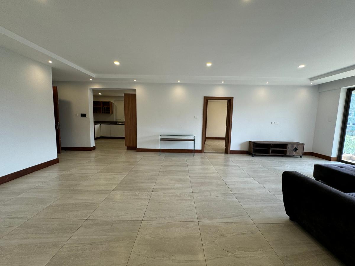 3 Bed Apartment with En Suite in Westlands Area - 3