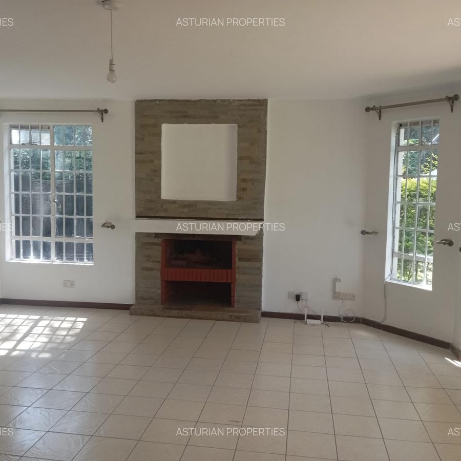 4 Bed Townhouse with En Suite in Westlands Area - 2