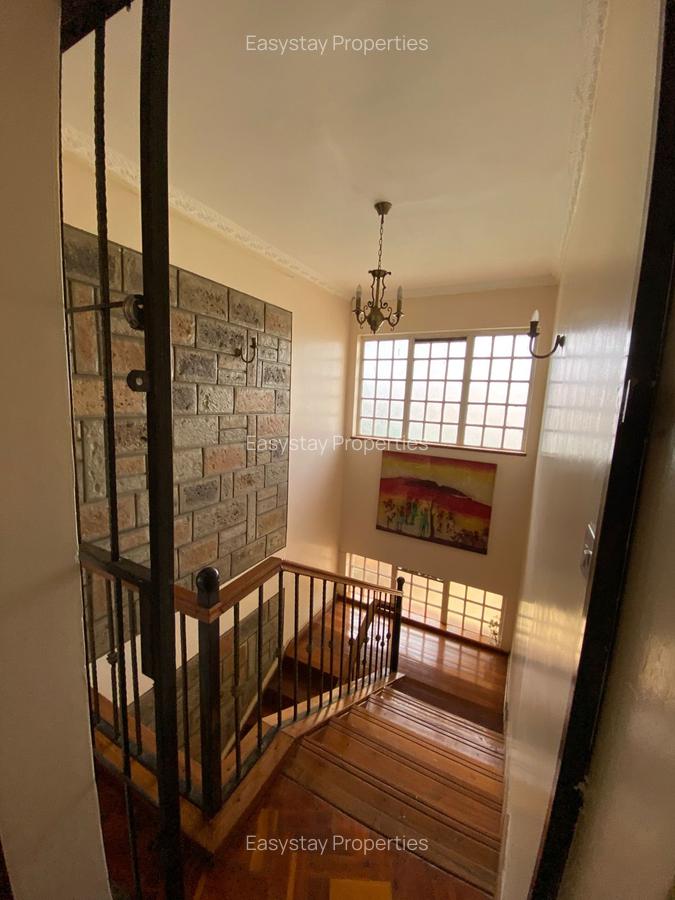 4 Bed House with En Suite in Runda - 3