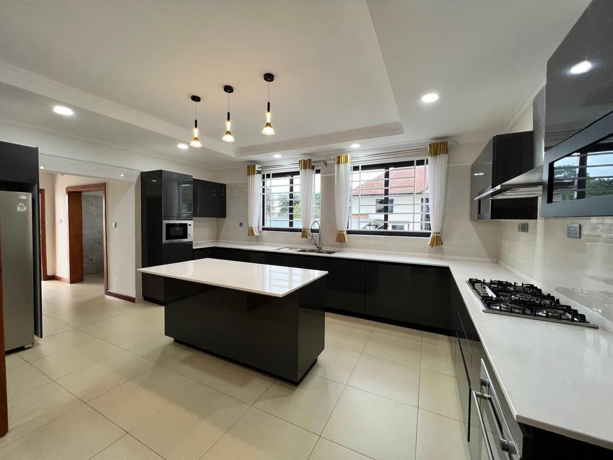 4 Bed Villa with En Suite in Runda - 5
