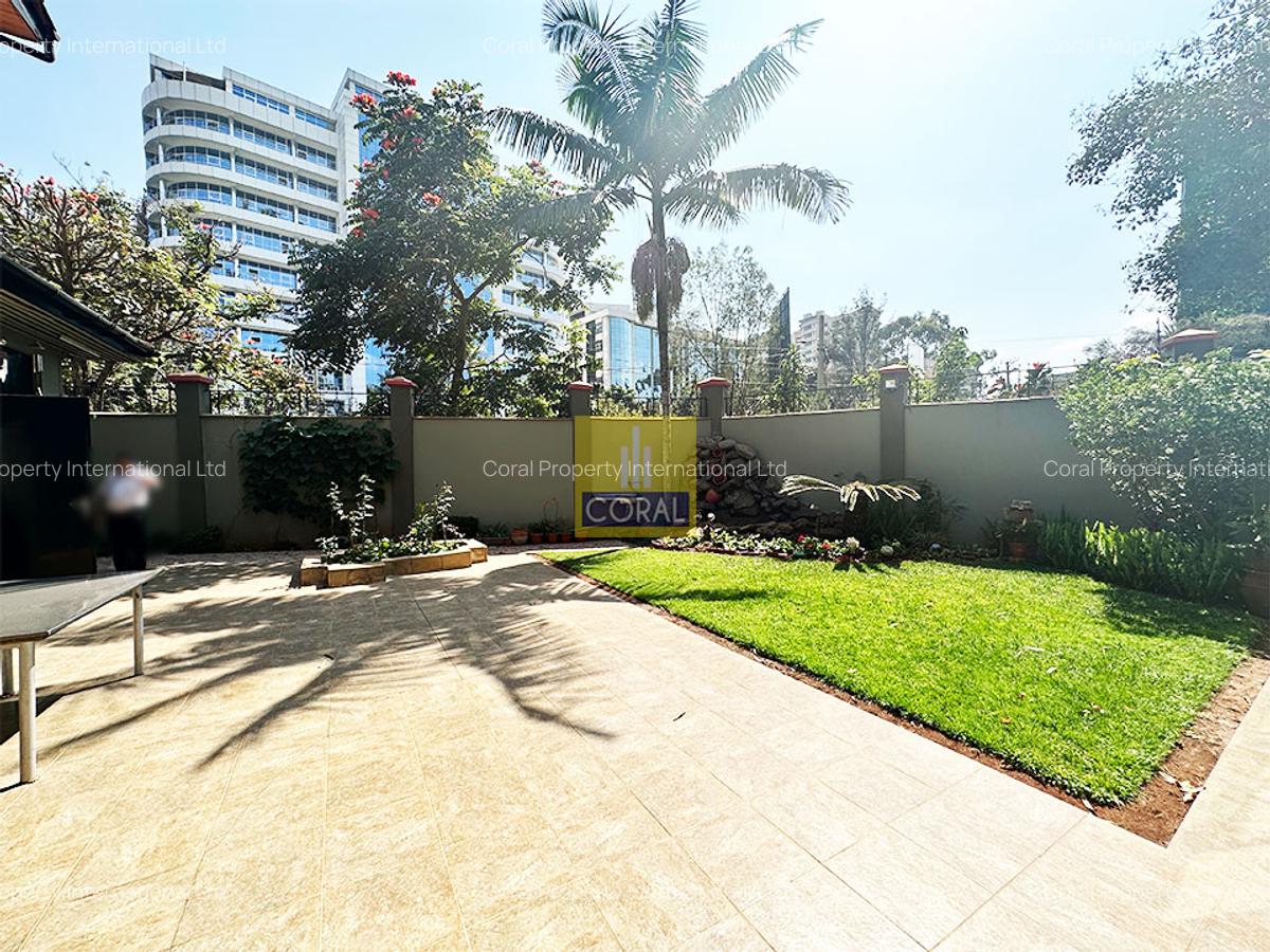 5 Bed Townhouse in Brookside - 14