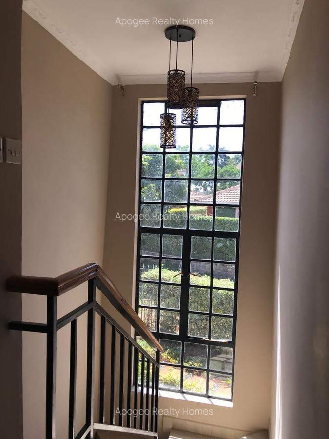 4 Bed House with En Suite at Fourways Junction Estate - 11