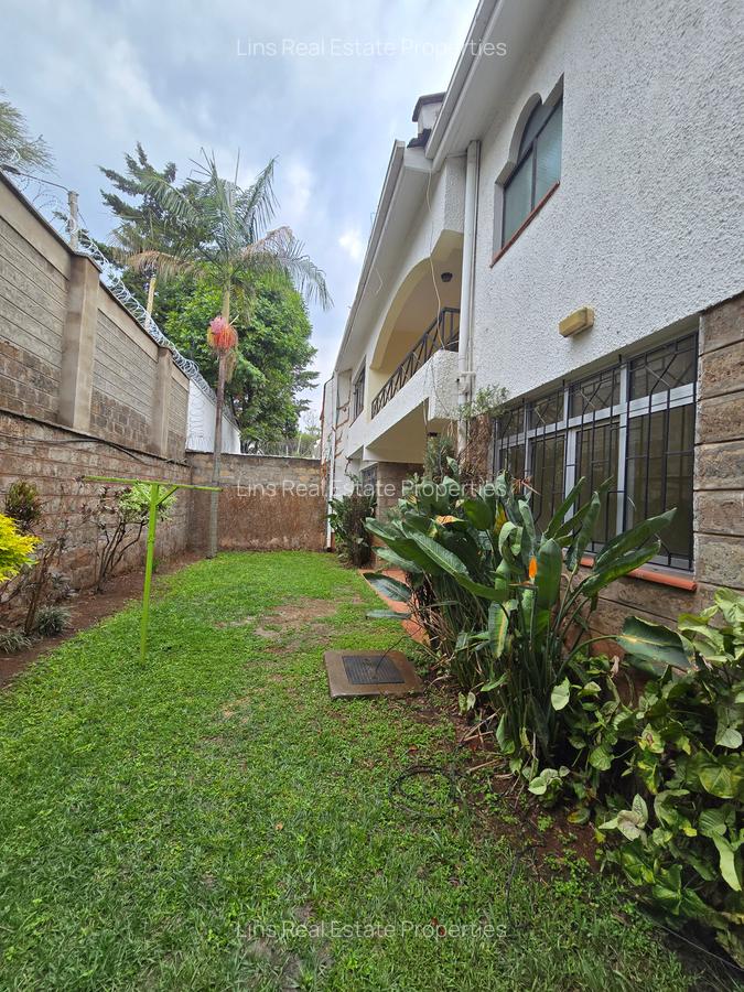 5 Bed Townhouse with En Suite in Lavington - 4