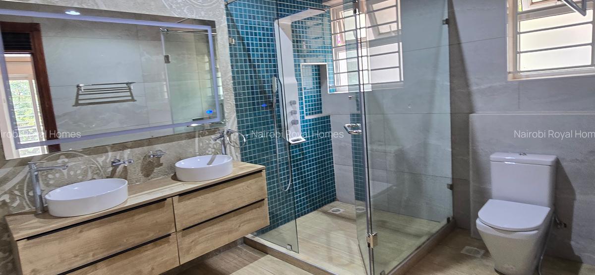 5 Bed House with En Suite at Rosslyn Lone Tree - 20