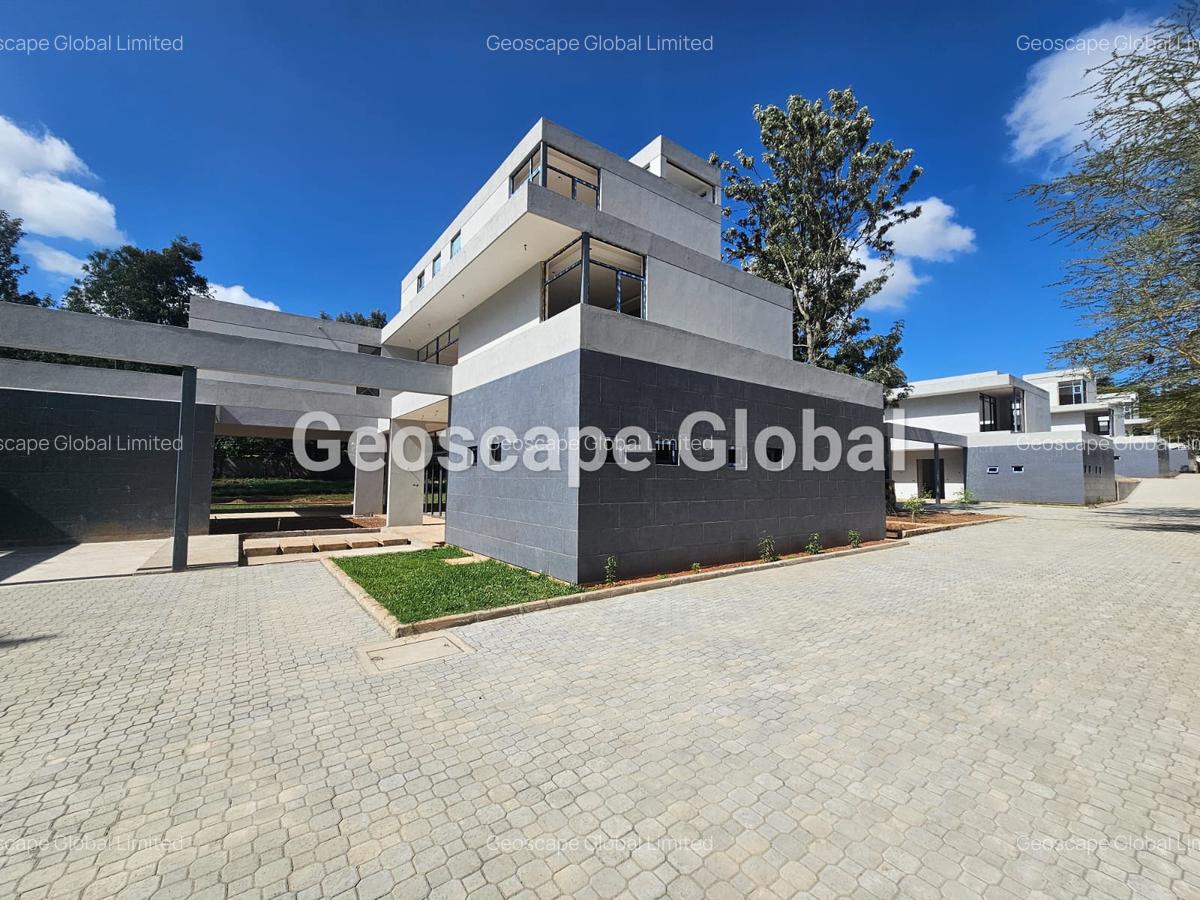 5 Bed House with En Suite in Karen - 2