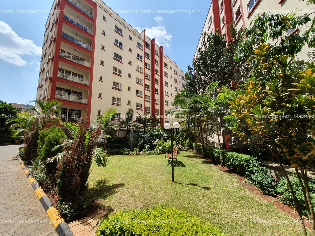 3 Bed Apartment with En Suite at River Gardens Park - 1
