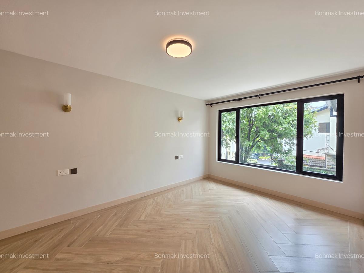 5 Bed Townhouse with En Suite at Convent Drive. - 17