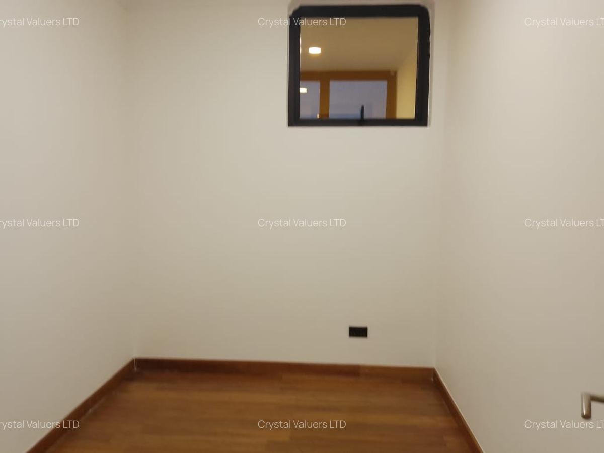 8 Bed Villa with En Suite in Spring Valley - 17