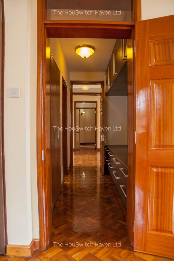 4 Bed Townhouse with En Suite at Chalbi Road - 10