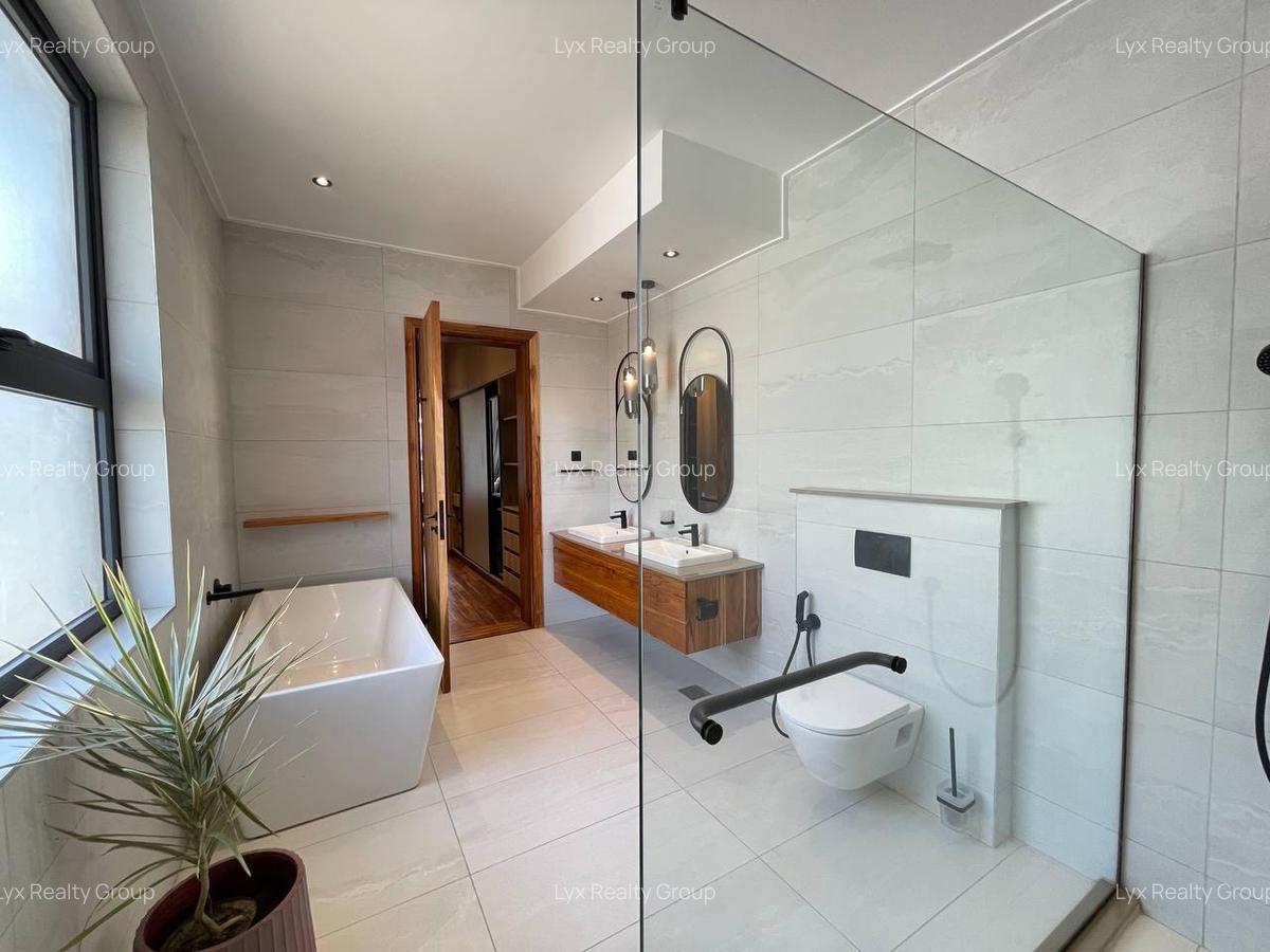 4 Bed Townhouse with En Suite in Loresho - 19