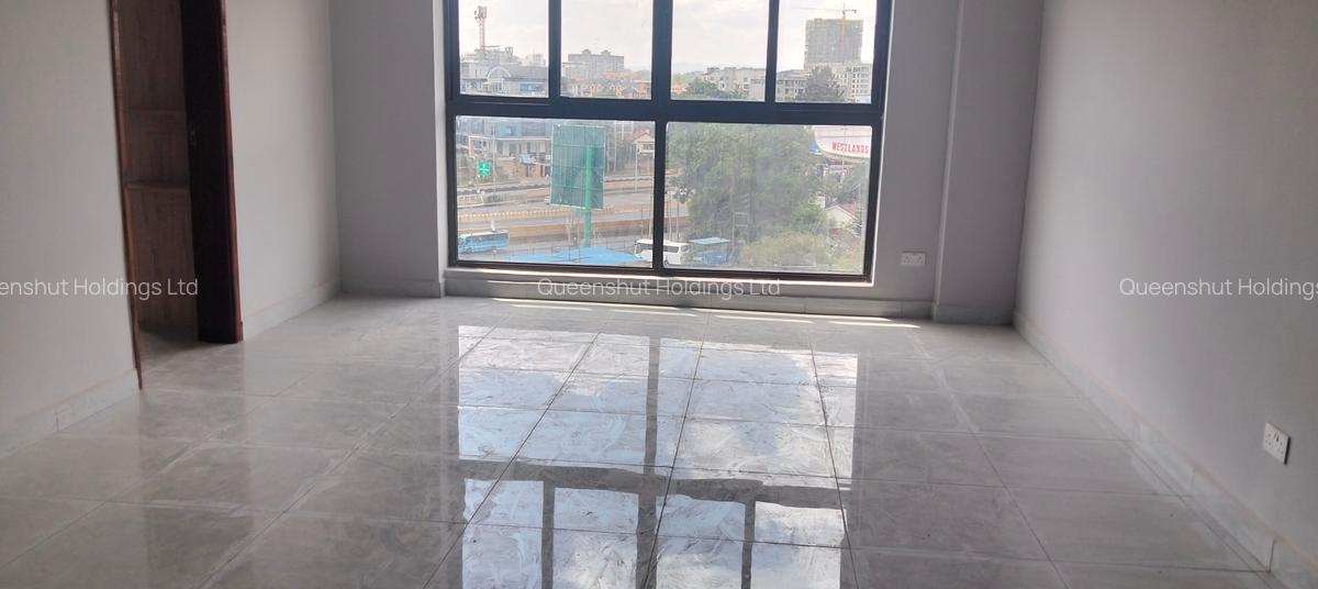 2 Bed Apartment with En Suite in Westlands Area - 13