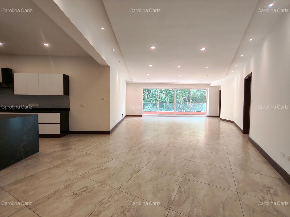 4 Bed Apartment with En Suite at City Park Drive - 11
