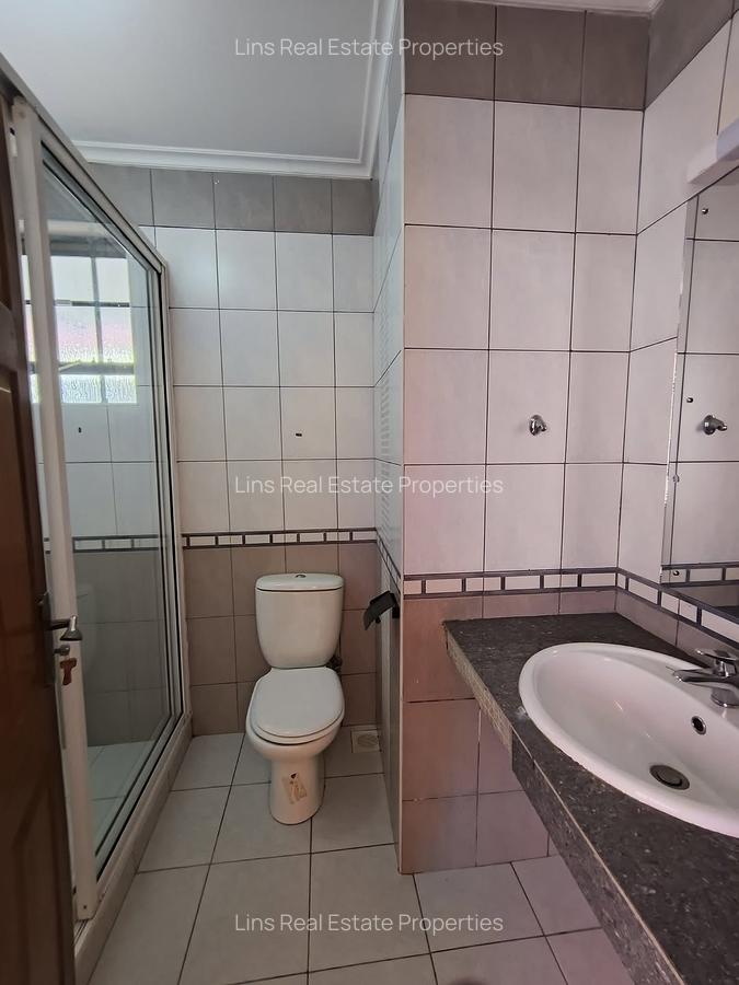 4 Bed Townhouse with En Suite in Lavington - 11