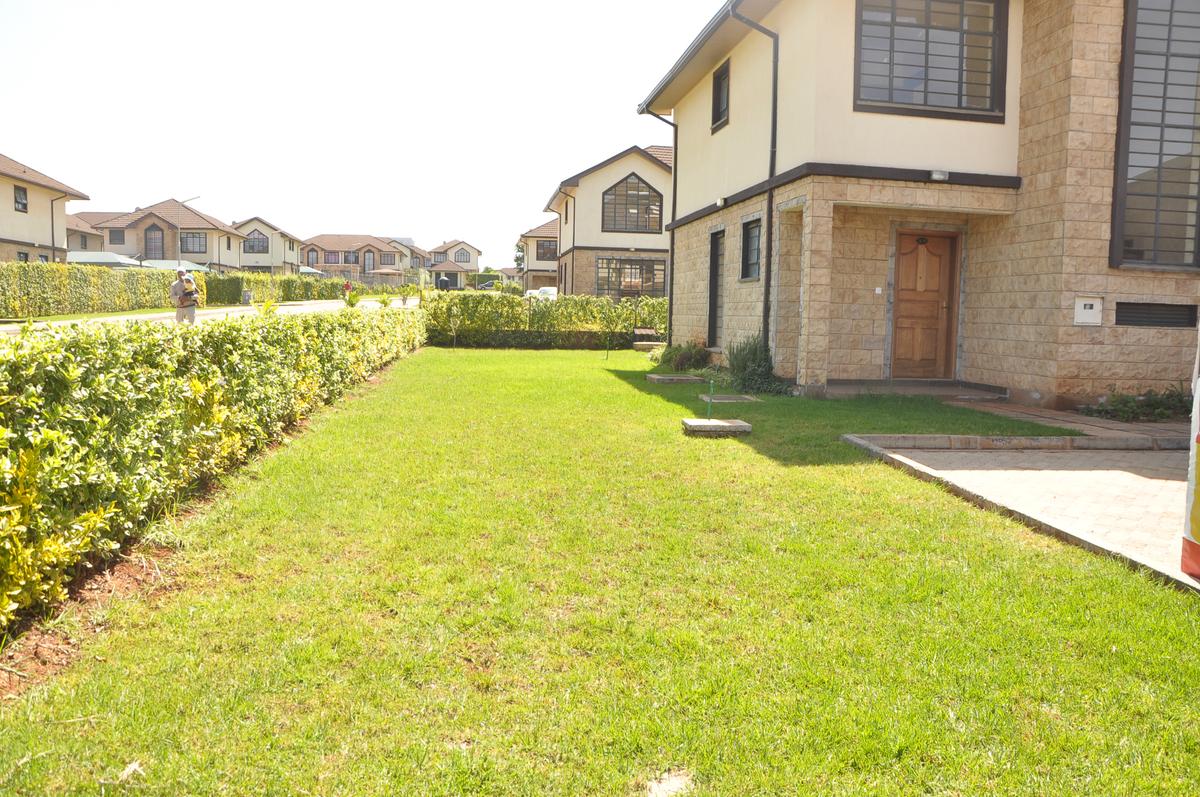 3 Bed House with En Suite at Eden Ville Estate - 20