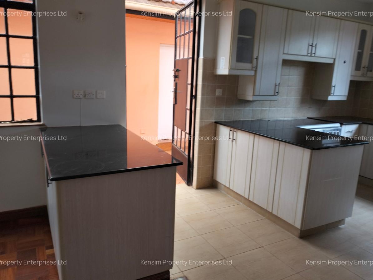 4 Bed Townhouse with En Suite in Runda - 6