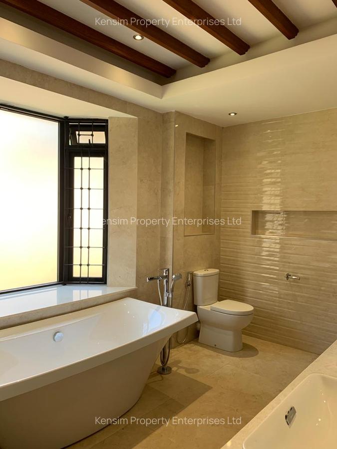 5 Bed Townhouse with En Suite in Kitisuru - 16