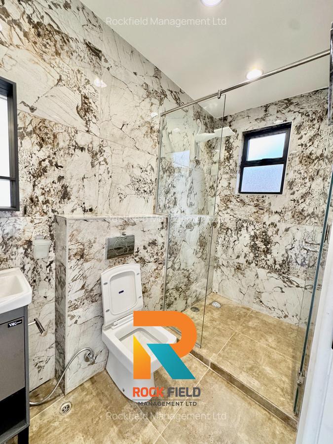 1 Bed Apartment with En Suite in Brookside - 18