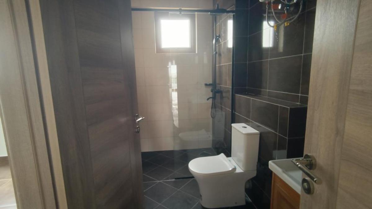 1 Bed Apartment with En Suite at Westlands. - 9