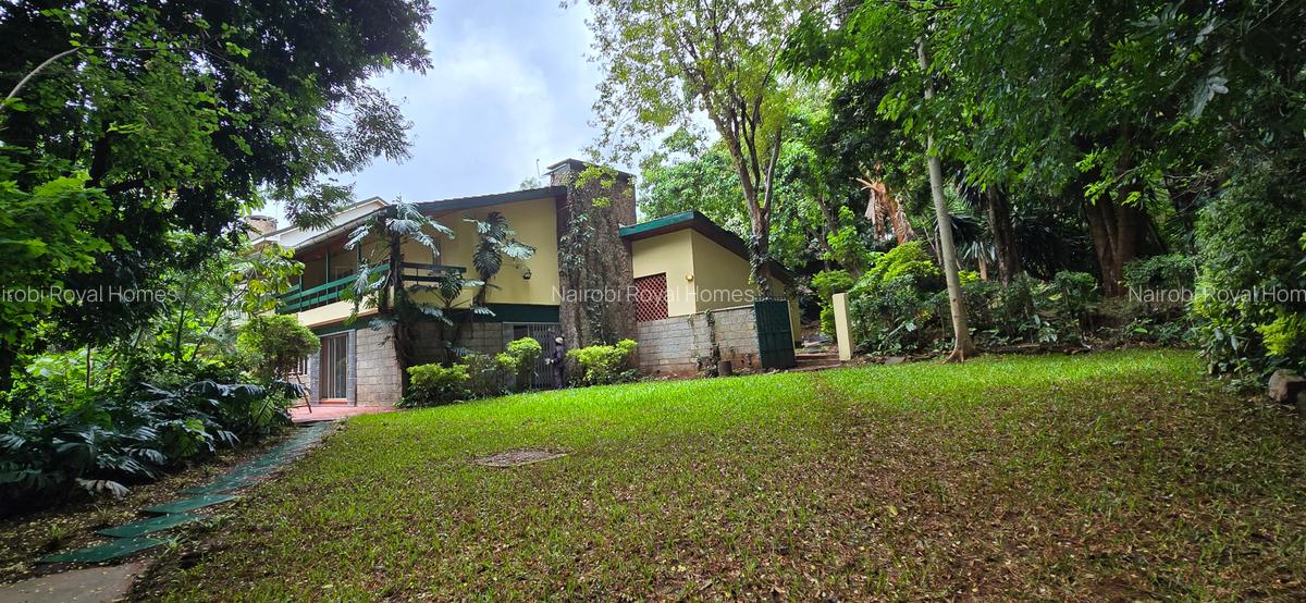 4 Bed House with En Suite at Lavington Green - 11