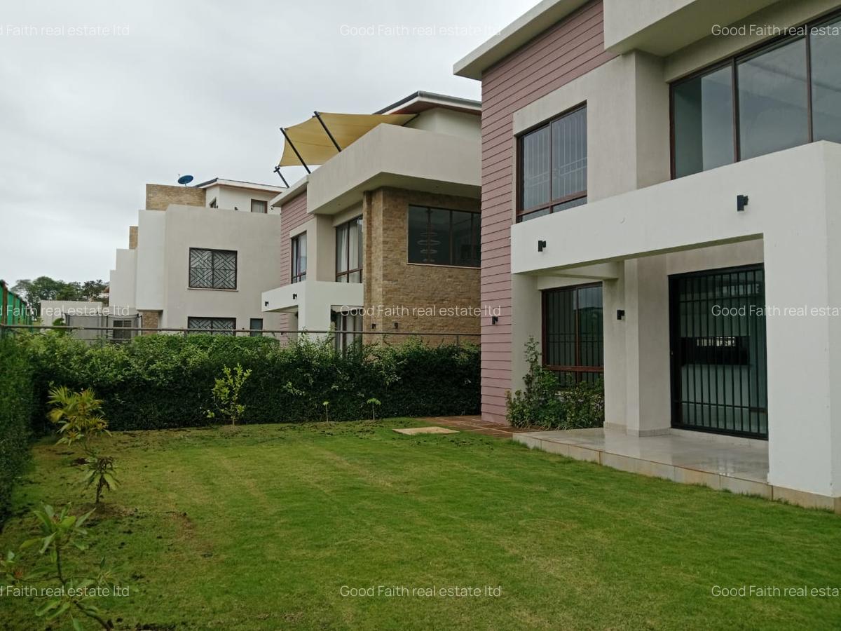 4 Bed Townhouse with En Suite in Runda - 3