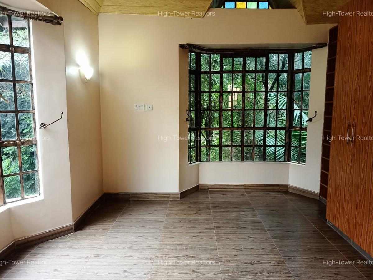 4 Bed Townhouse with En Suite in Karen - 10