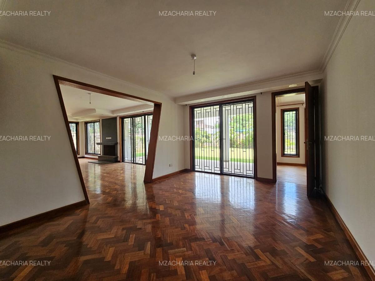 6 Bed Villa with En Suite in Lavington - 9