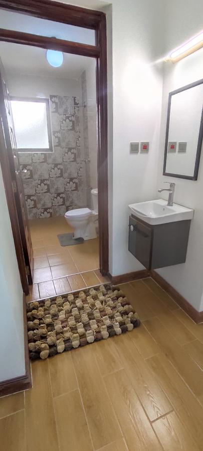 Serviced 2 Bed Apartment with En Suite in Thome - 5