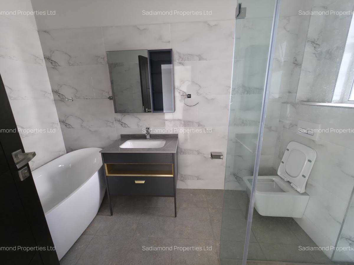 3 Bed Apartment with En Suite in Westlands Area - 5