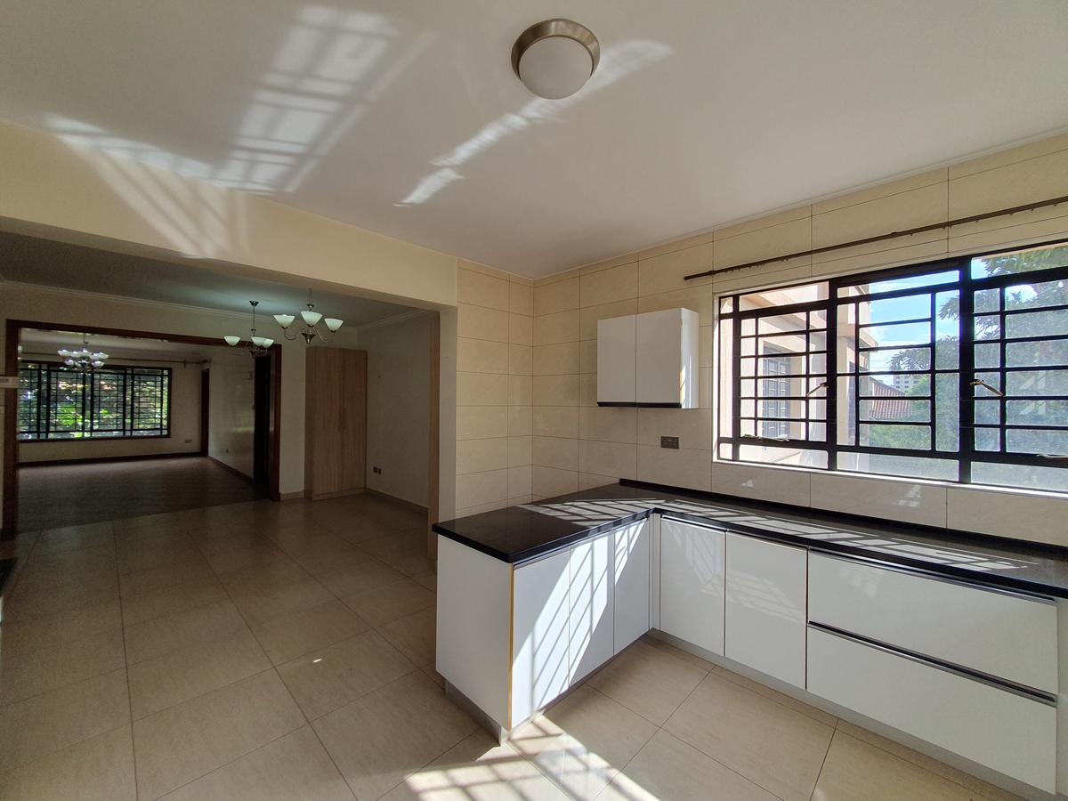 4 Bed Apartment with En Suite at 2Nd Parklands Avenue - 6