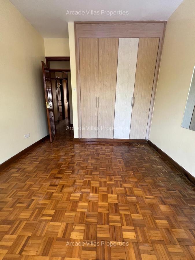 3 Bed Apartment with En Suite in Lavington - 12