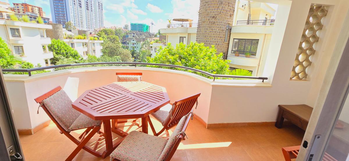 3 Bed Apartment with En Suite at Lavington - 3