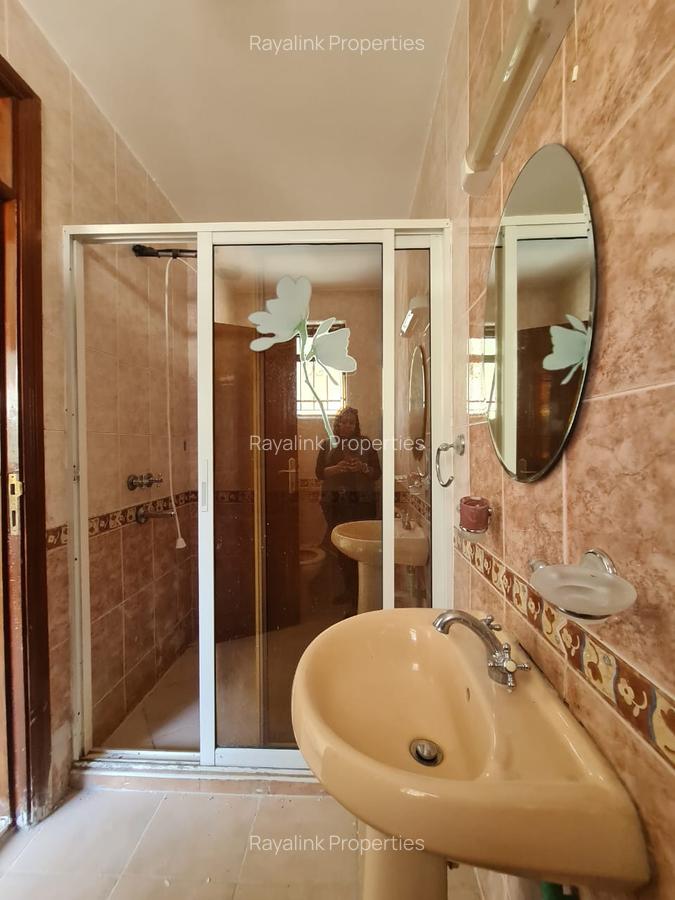 4 Bed Townhouse with En Suite at Off Brookside Drive - 10