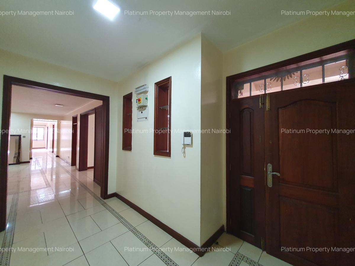 4 Bed Apartment with En Suite at Peponi Rd - 19