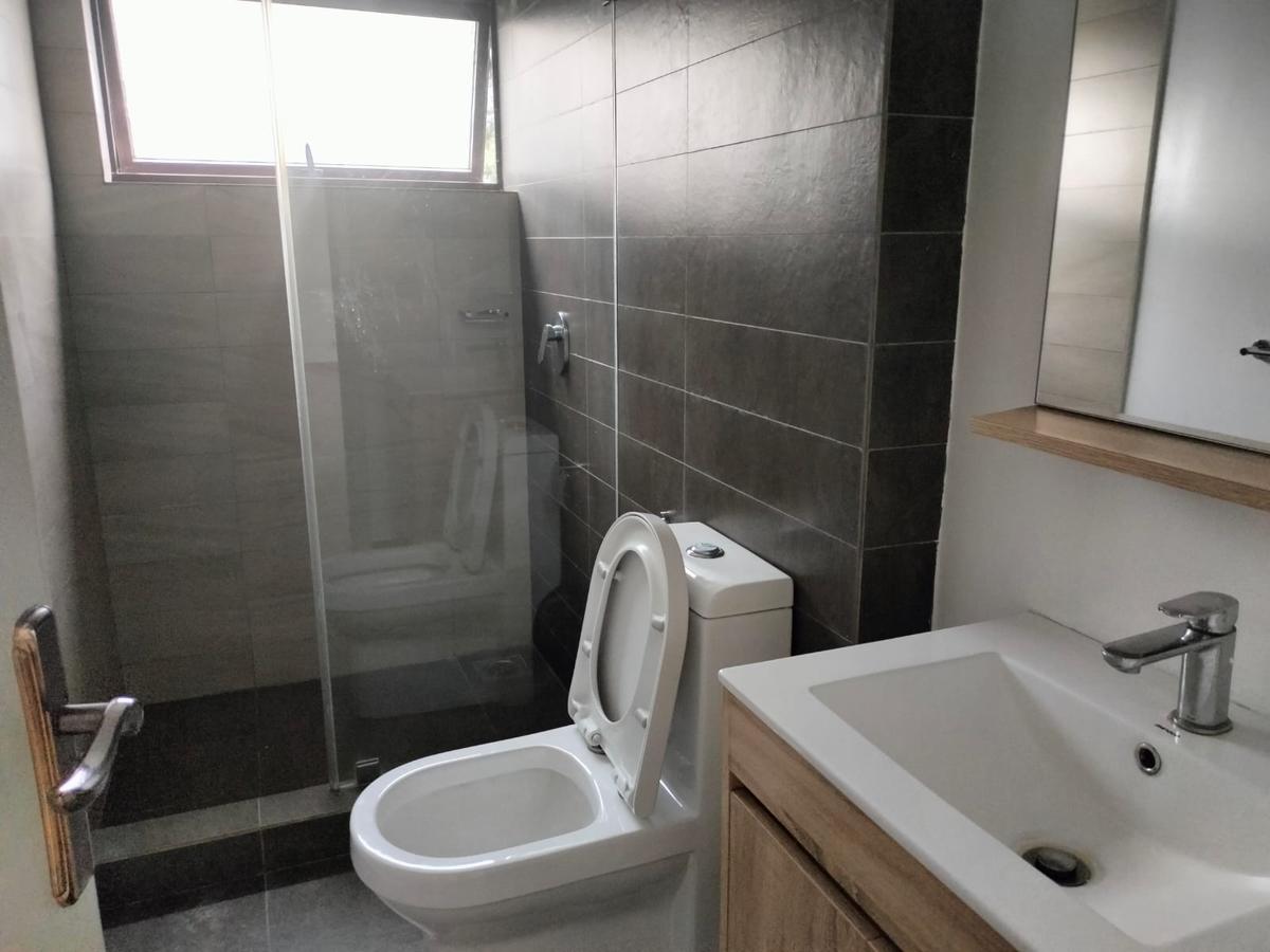 2 Bed Apartment with En Suite in Lavington - 10