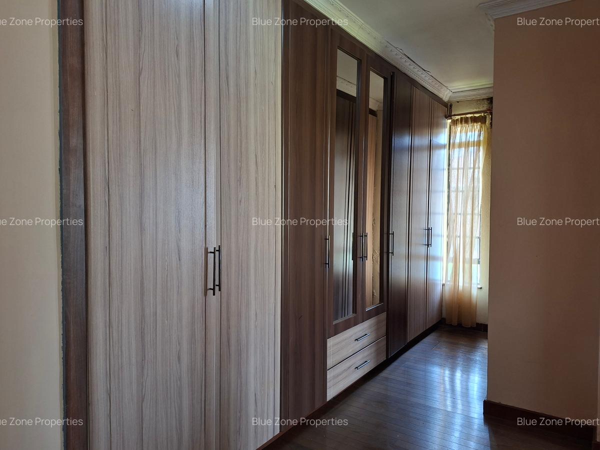 5 Bed Townhouse with En Suite at Off Runda Rd - 9