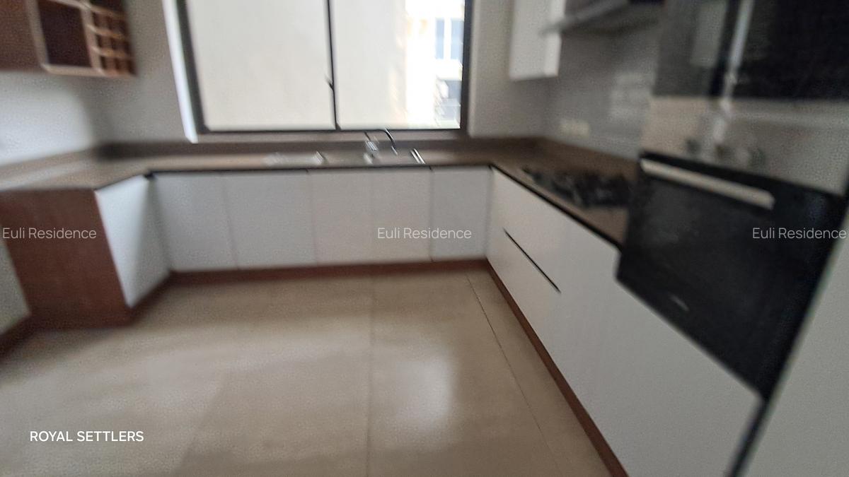 3 Bed Apartment with En Suite at Rhapta Rd - 10