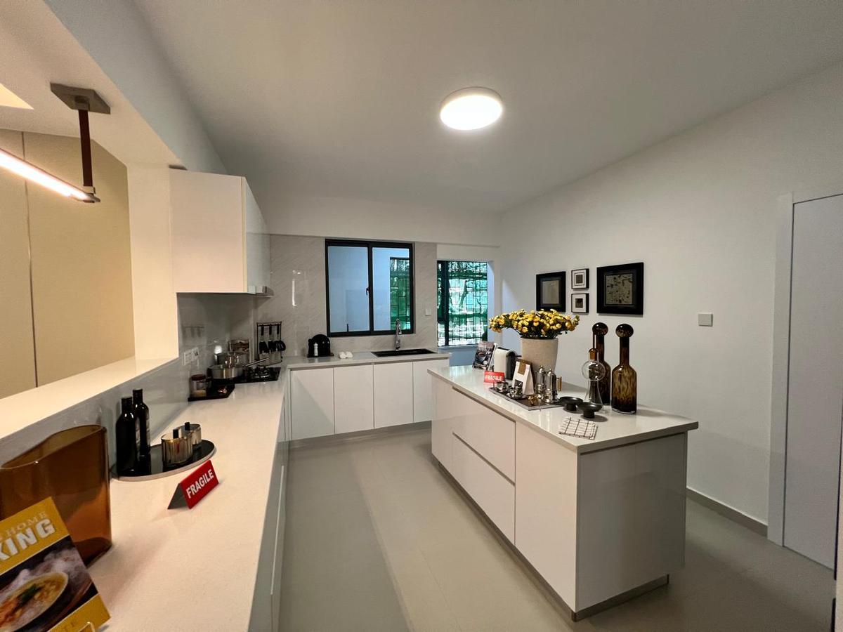 5 Bed Apartment with Swimming Pool in Kilimani - 20