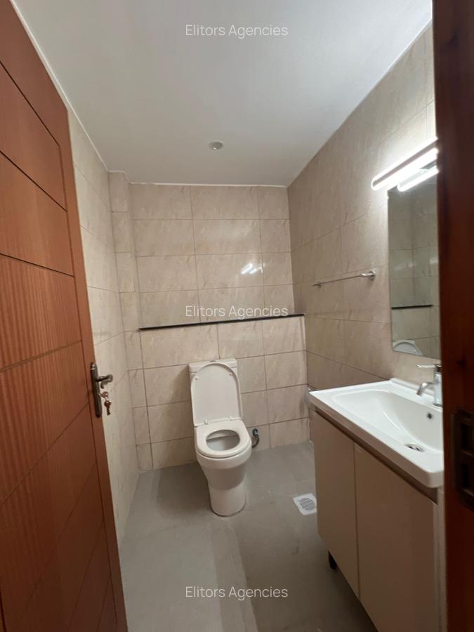 4 Bed Apartment with En Suite at Othaya Road - 10