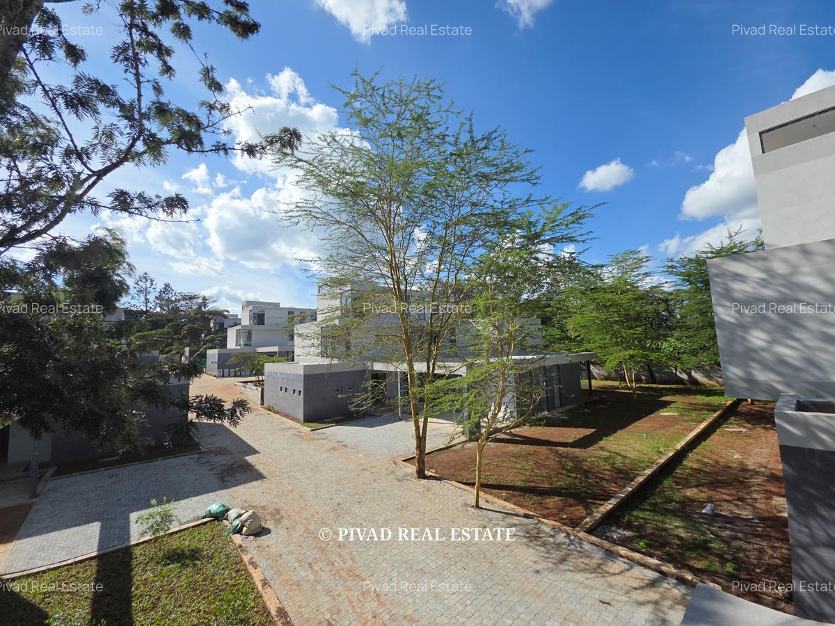 5 Bed House with Swimming Pool in Karen - 11