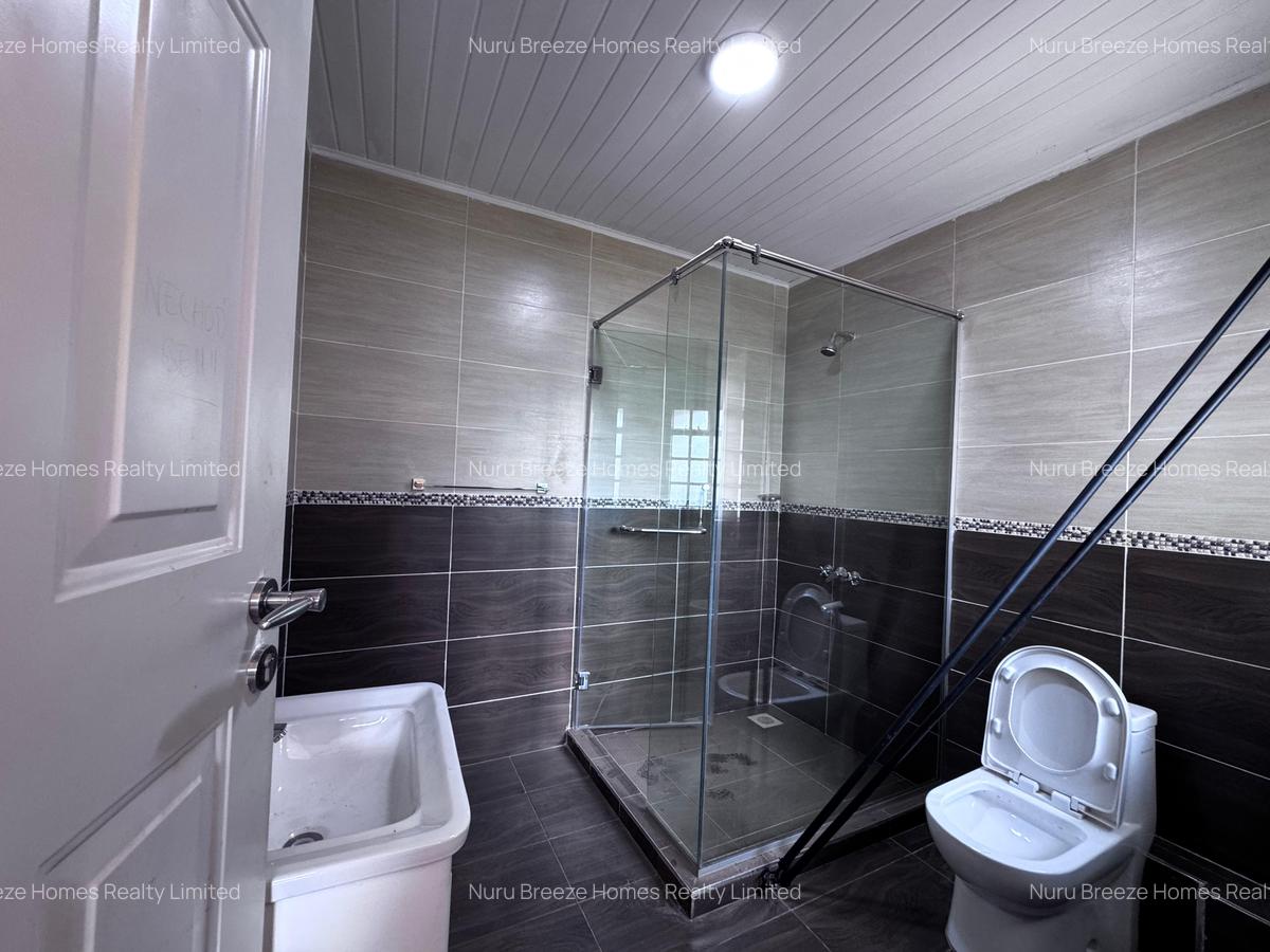 4 Bed House with En Suite in Gigiri - 19