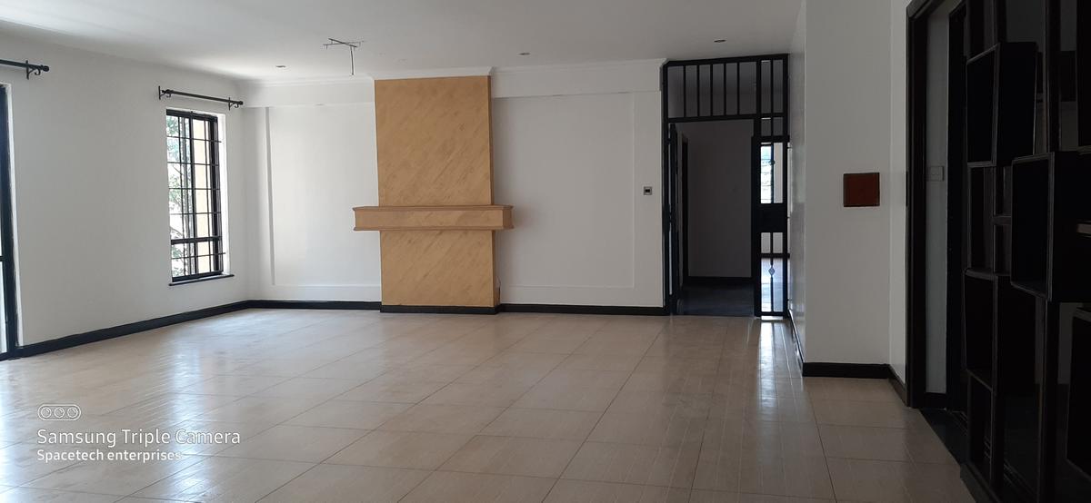 4 Bed Apartment with En Suite in Westlands Area - 20