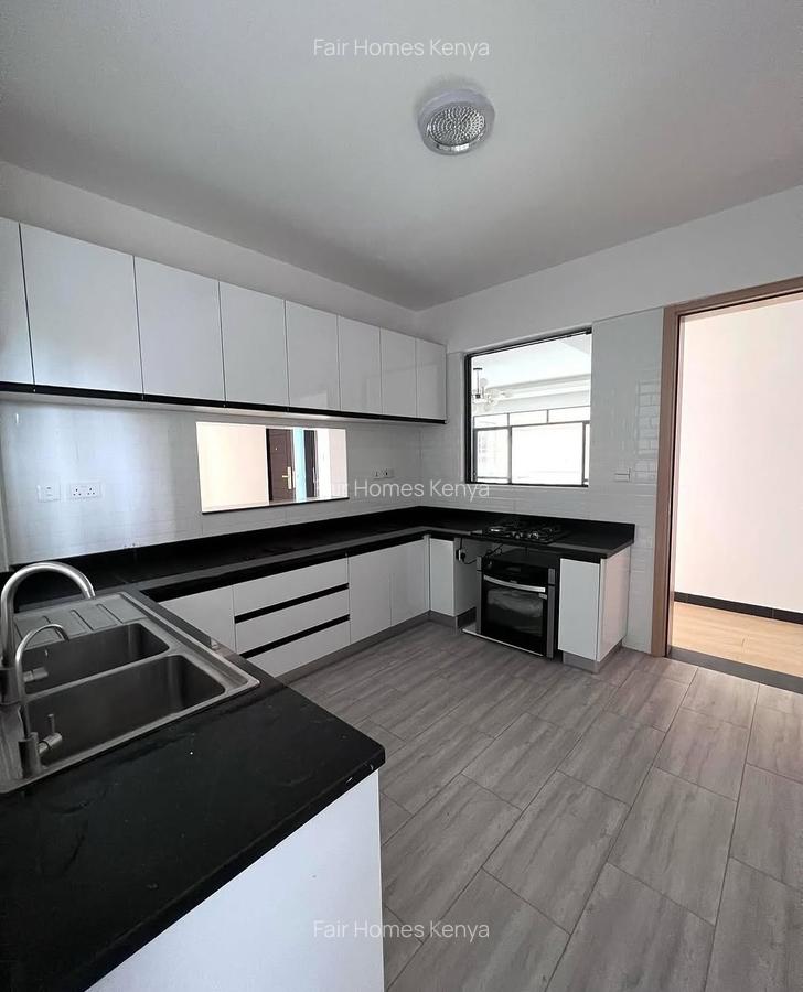 3 Bed Apartment with En Suite at Othaya Road - 10