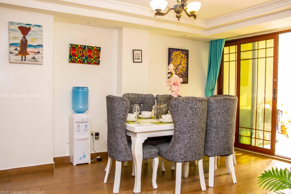 Serviced 4 Bed Apartment with En Suite at Hurlingham - 14