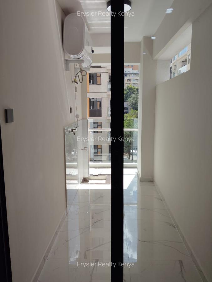 1 Bed Apartment with En Suite at Kindaruma Rd - 13