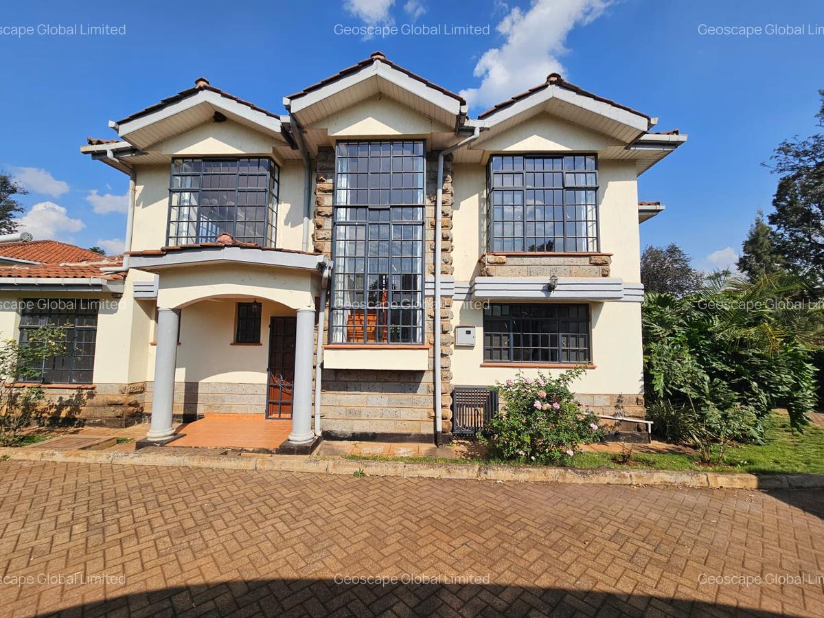 4 Bed House with En Suite in Nyari - 11