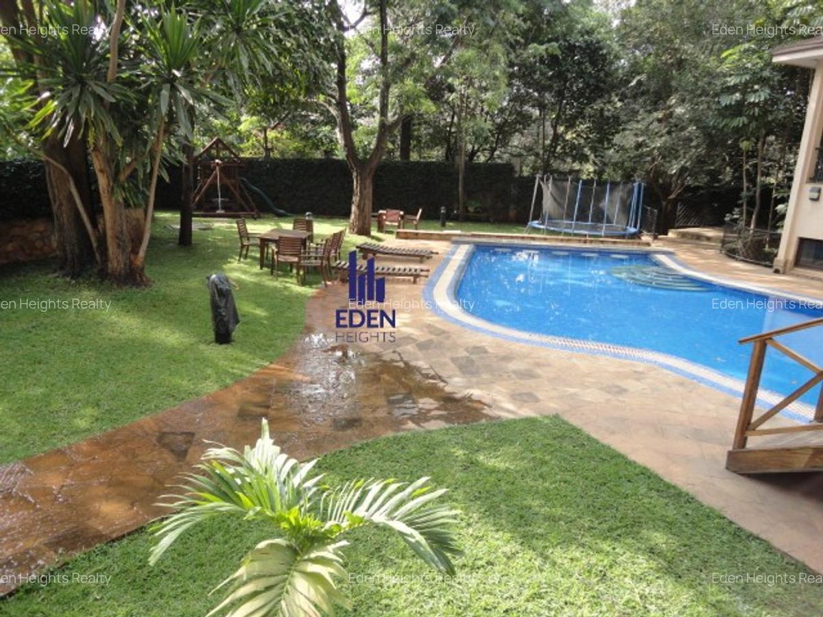 3 Bed Apartment with En Suite in Riverside - 2