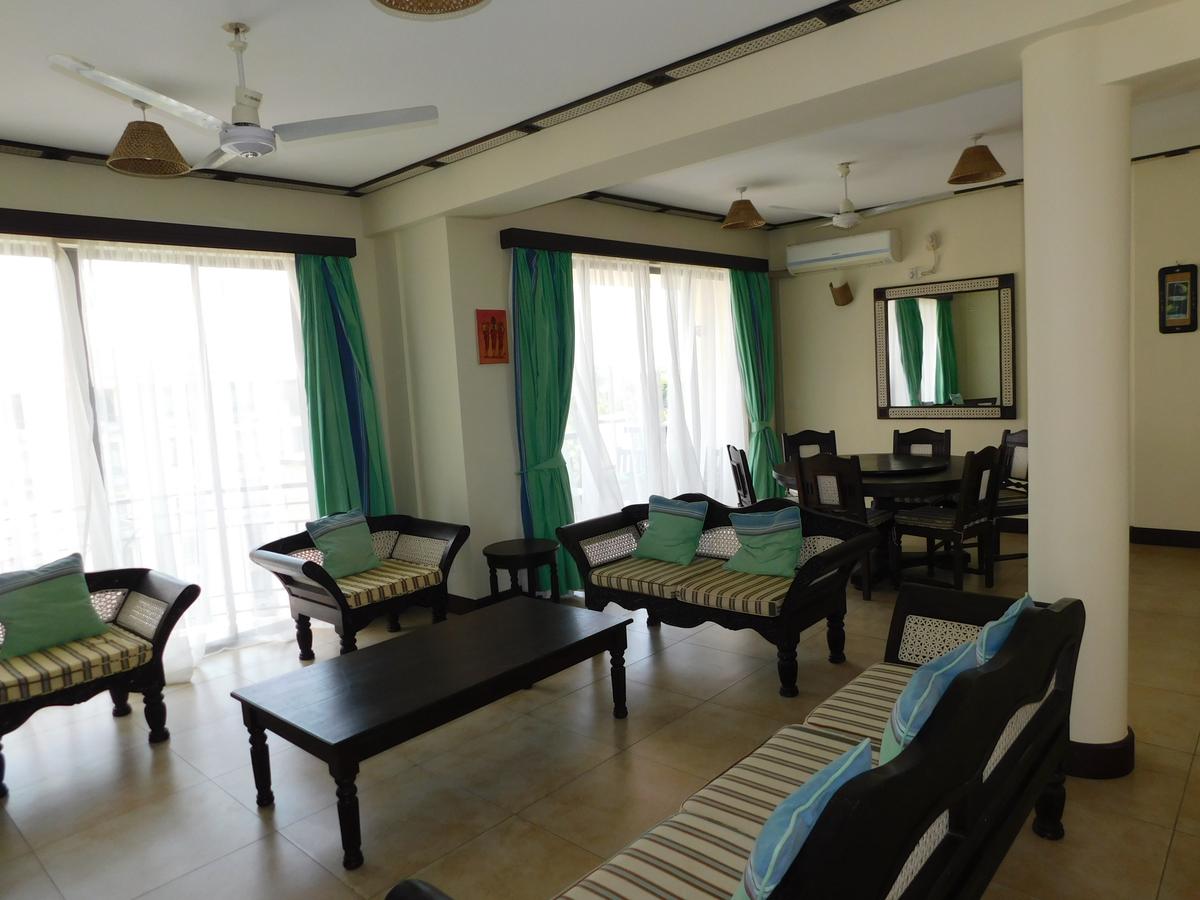 Furnished 2 Bed Apartment with En Suite in Nyali Area - 14