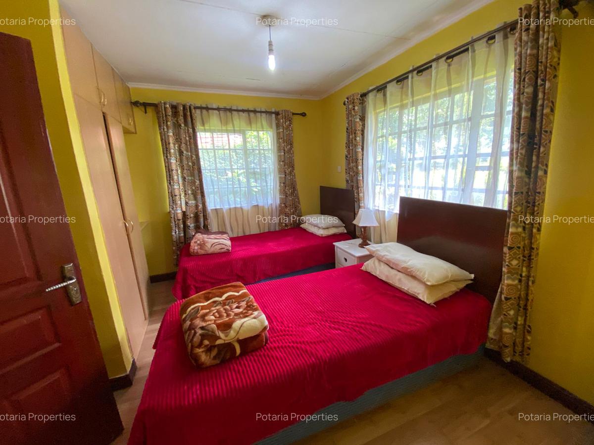 2 Bed House with En Suite in Ridgeways - 7